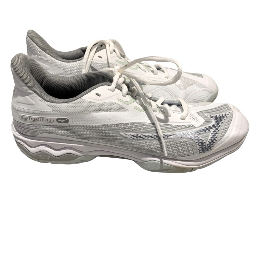 Mizuno Women's 9 Wave Exceed Light AC 2 White Metallic Tennis Shoes Sneakers